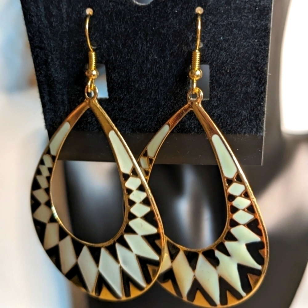 Gennaro Dangle‎ Gold Tone Abstract Earrings